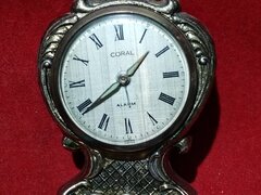 Ceas de masa Coral japonez